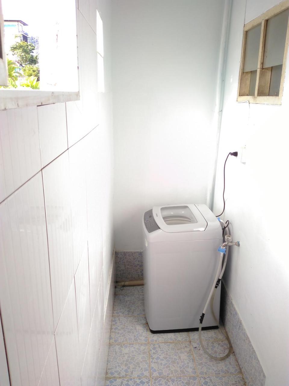 Studio With Aircon N Kitchen Bang Tao Beach  Eksteriør billede